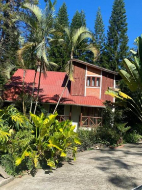 Villa con Hermosa Vista a las Montañas